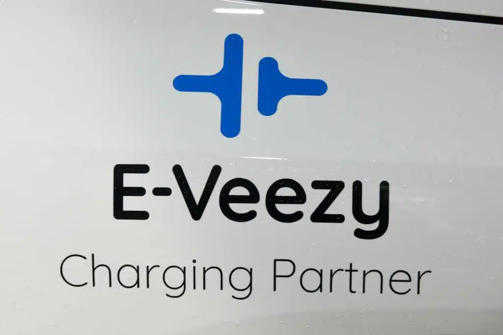 E-Veezy Supports Manor Royal Business Rangers with Free EV Charging